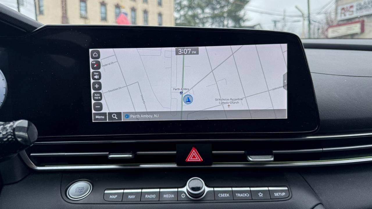 Hyundai Elantra Limited IVT 2024