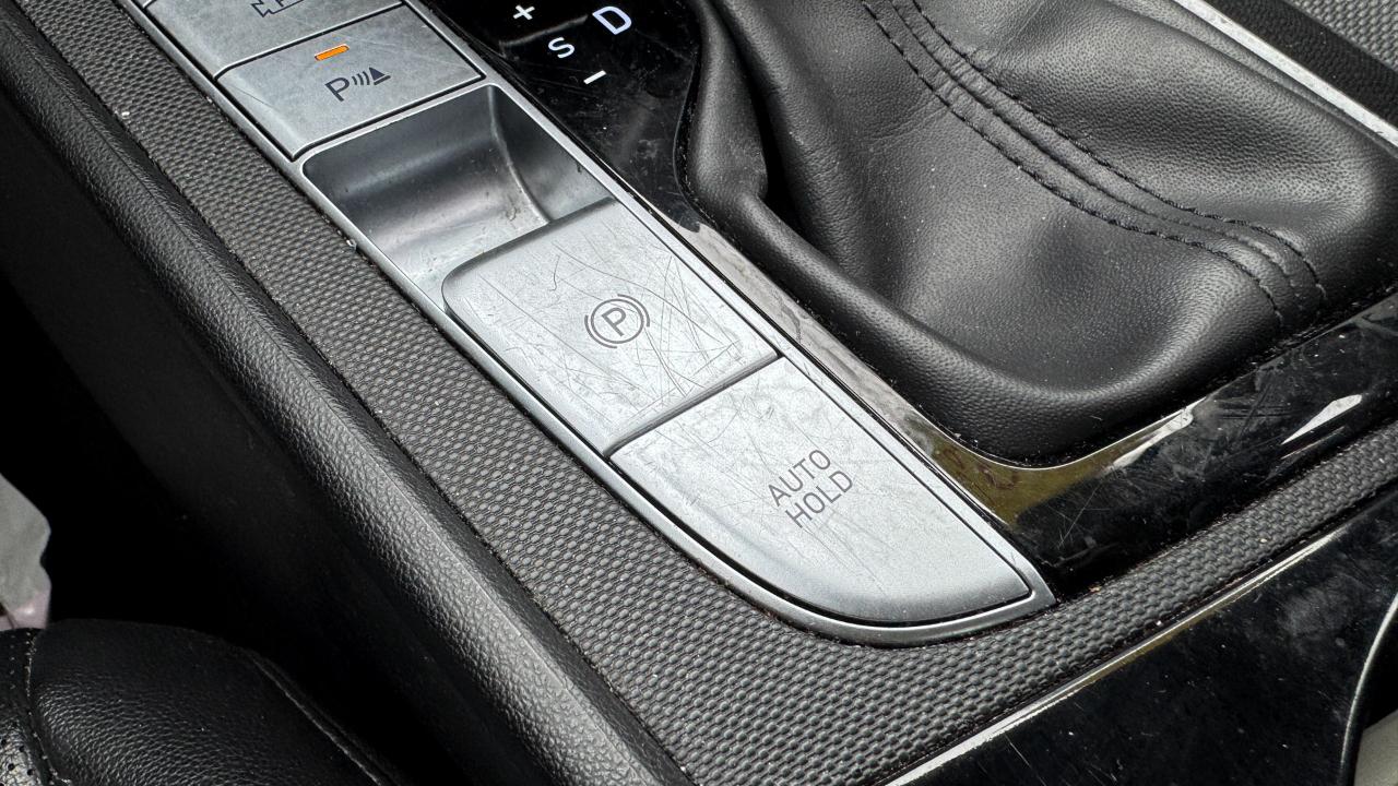 Hyundai Elantra Limited IVT 2024