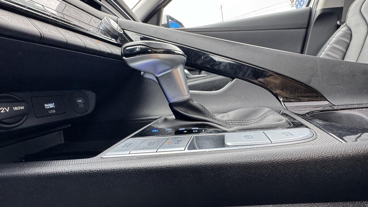 Hyundai Elantra Limited IVT 2024