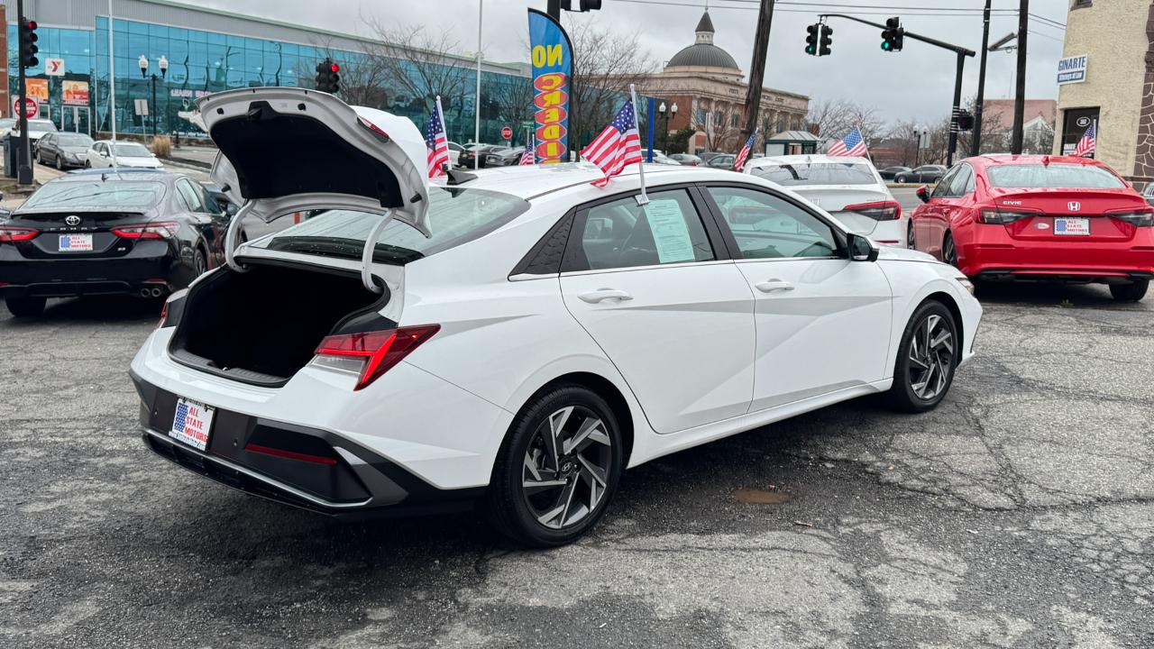 Hyundai Elantra Limited IVT 2024