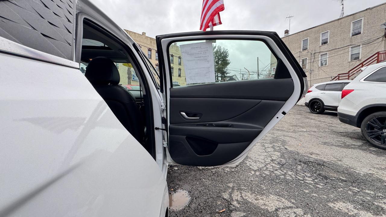 Hyundai Elantra Limited IVT 2024