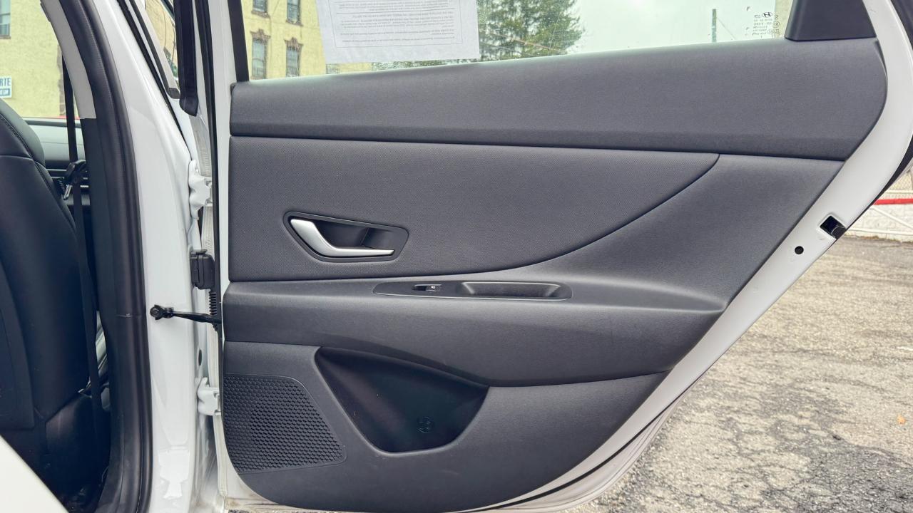 Hyundai Elantra Limited IVT 2024