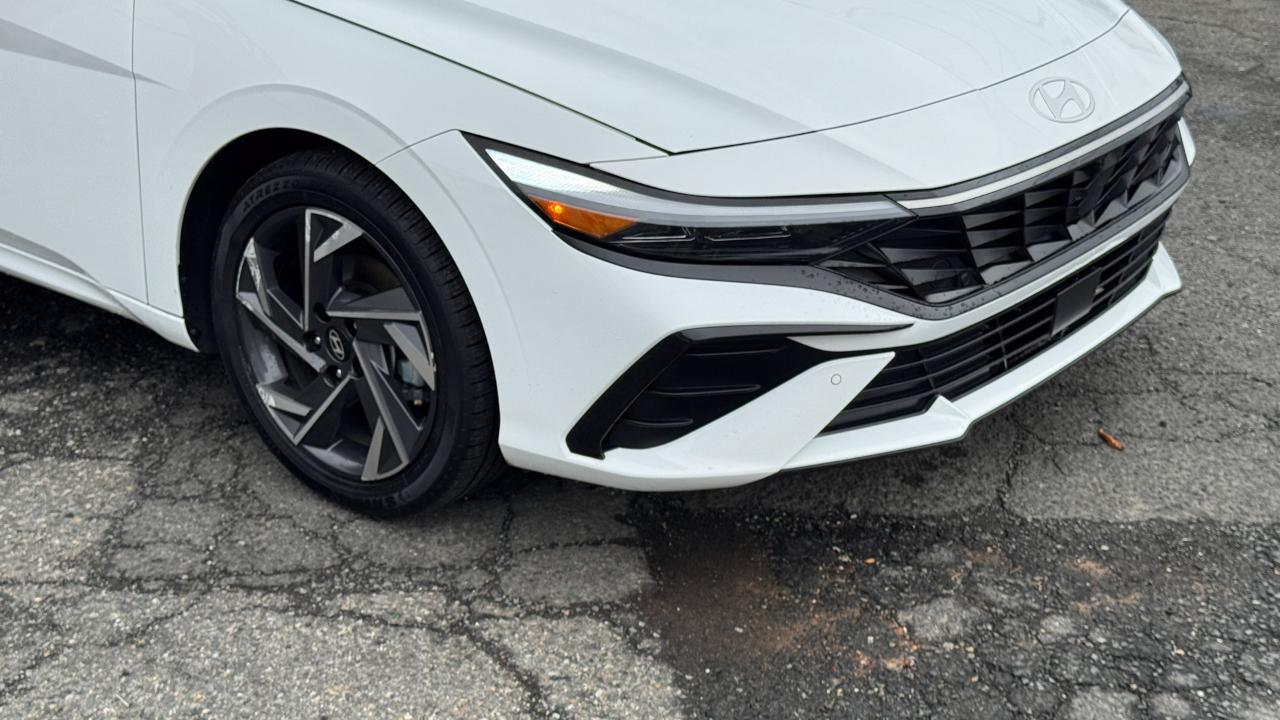 Hyundai Elantra Limited IVT 2024