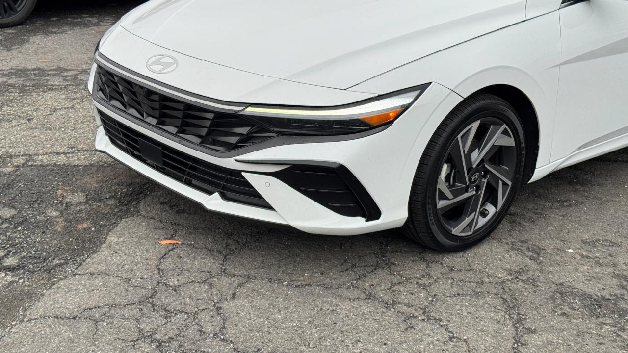 Hyundai Elantra Limited IVT 2024