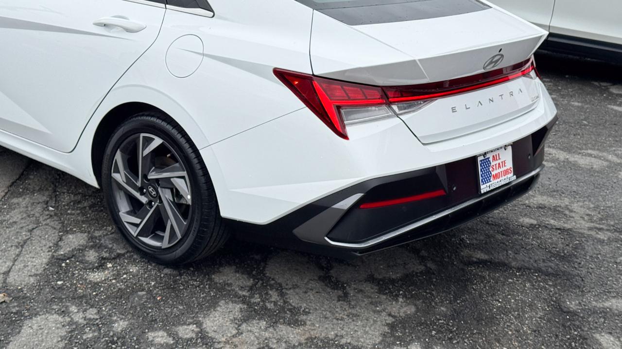 Hyundai Elantra Limited IVT 2024