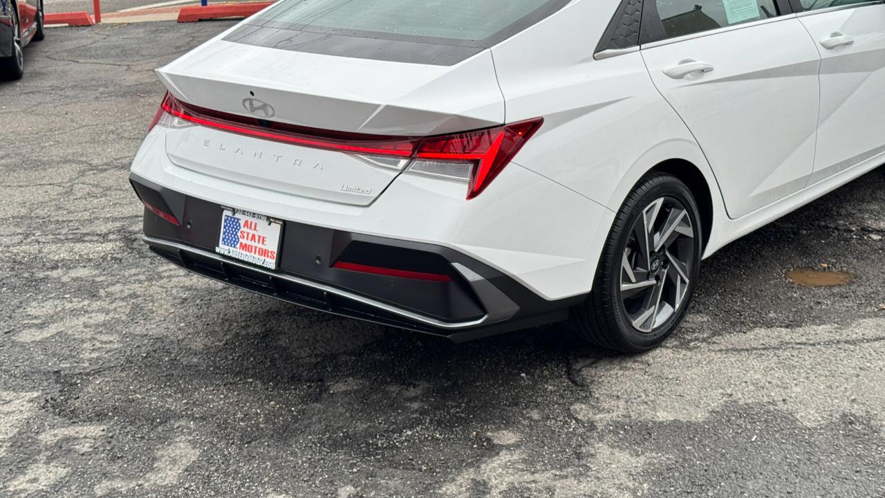 Hyundai Elantra Limited IVT 2024