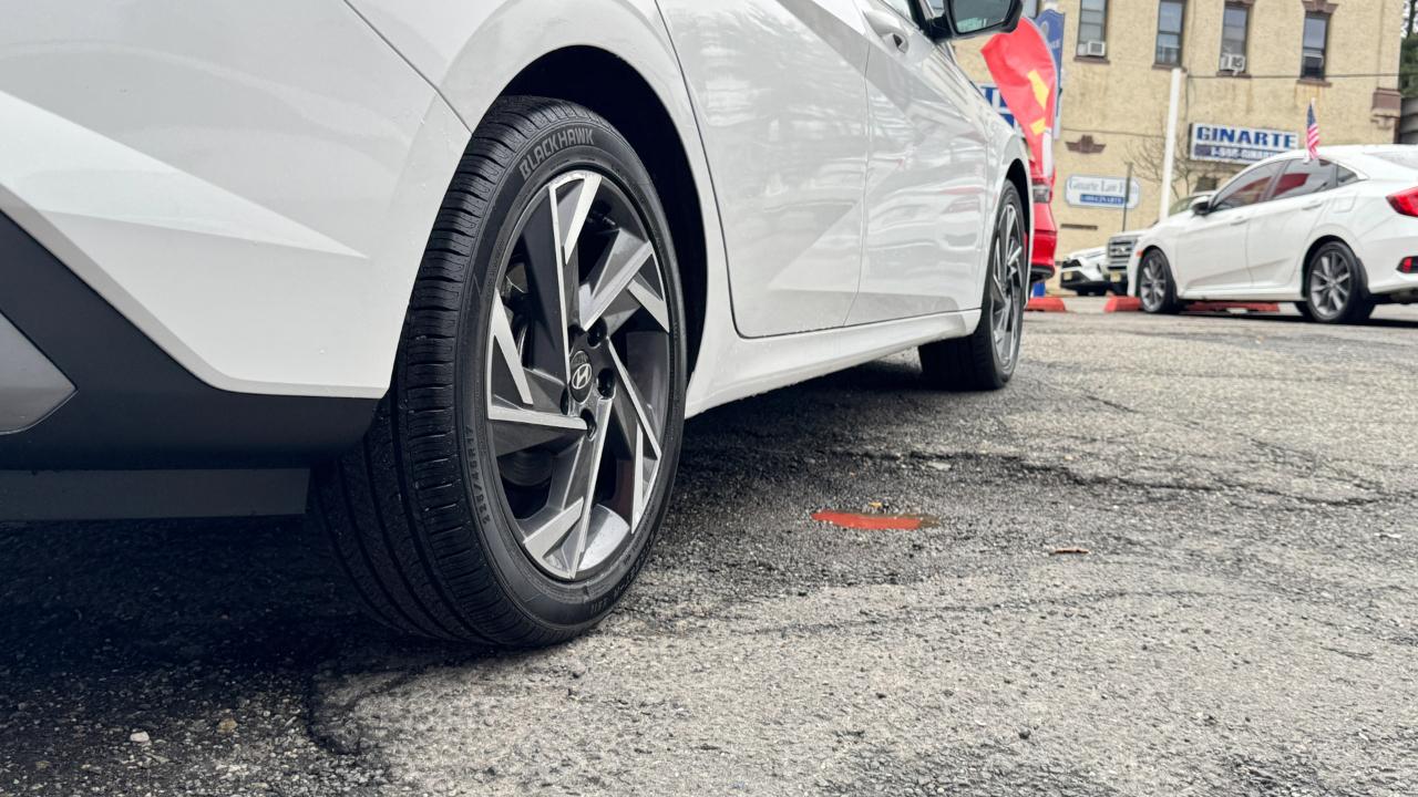 Hyundai Elantra Limited IVT 2024