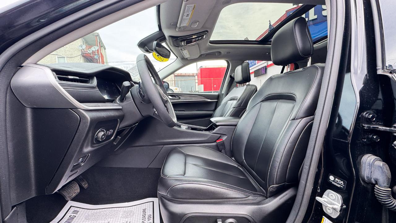 Jeep Grand Cherokee Limited 4x4 2023