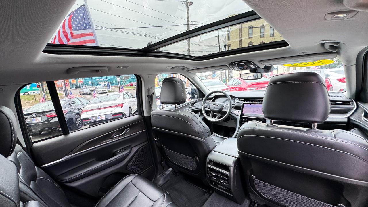 Jeep Grand Cherokee Limited 4x4 2023