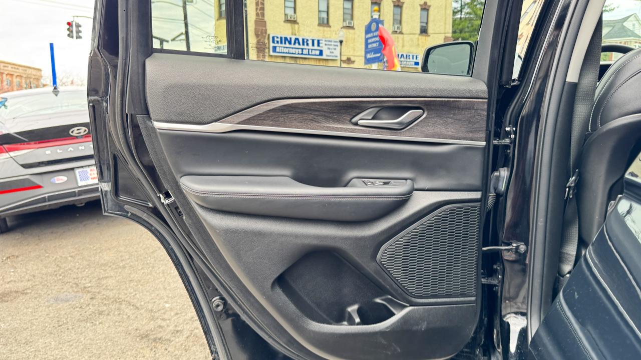 Jeep Grand Cherokee Limited 4x4 2023