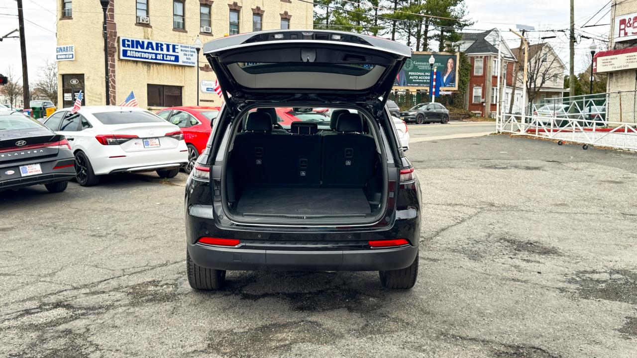Jeep Grand Cherokee Limited 4x4 2023