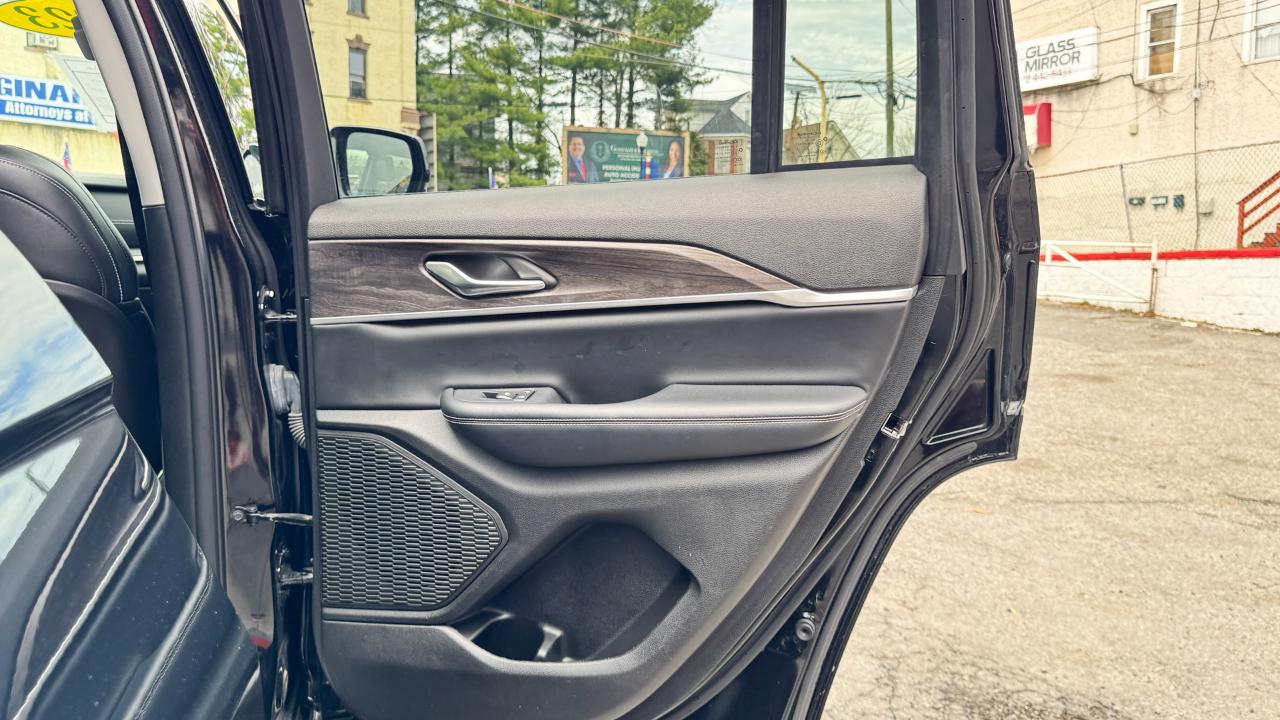 Jeep Grand Cherokee Limited 4x4 2023