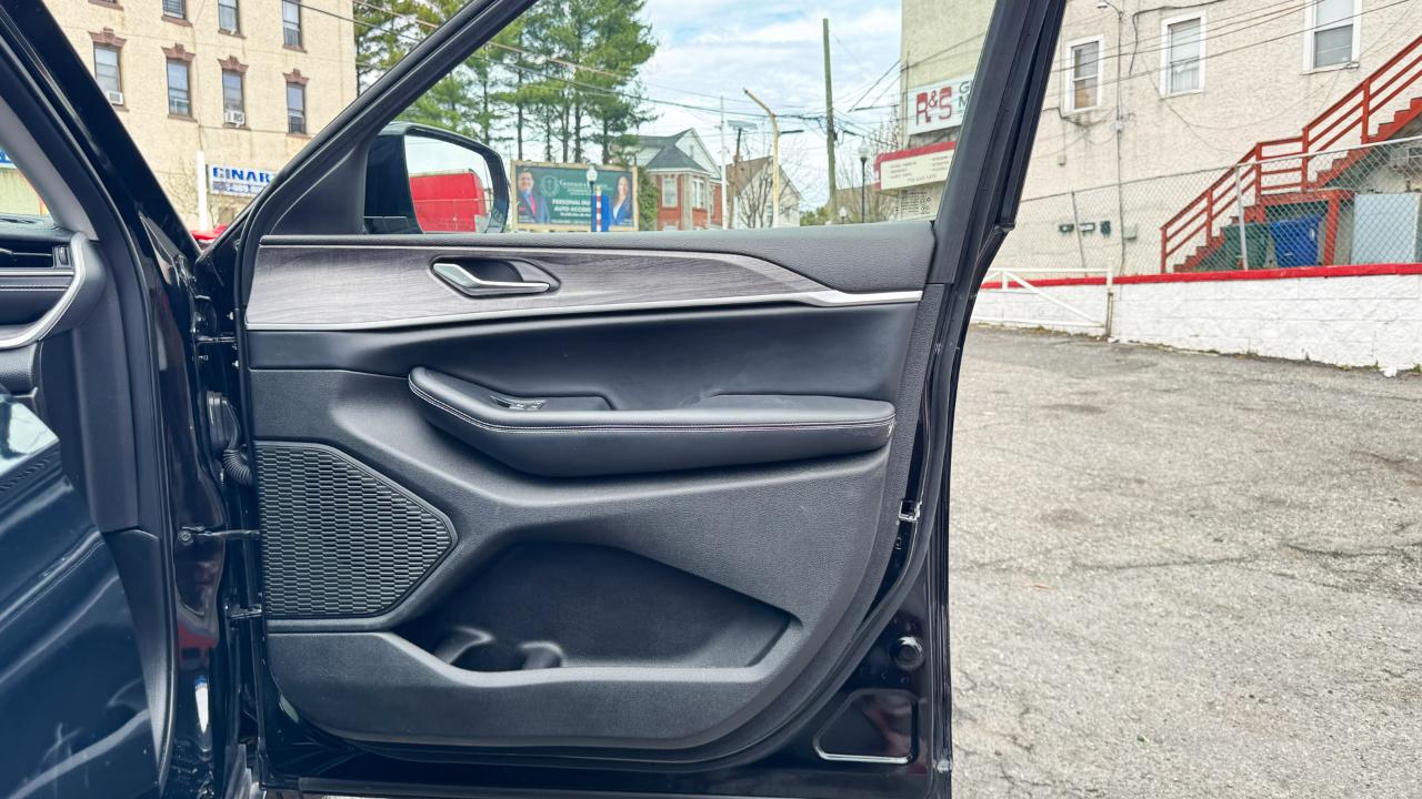 Jeep Grand Cherokee Limited 4x4 2023