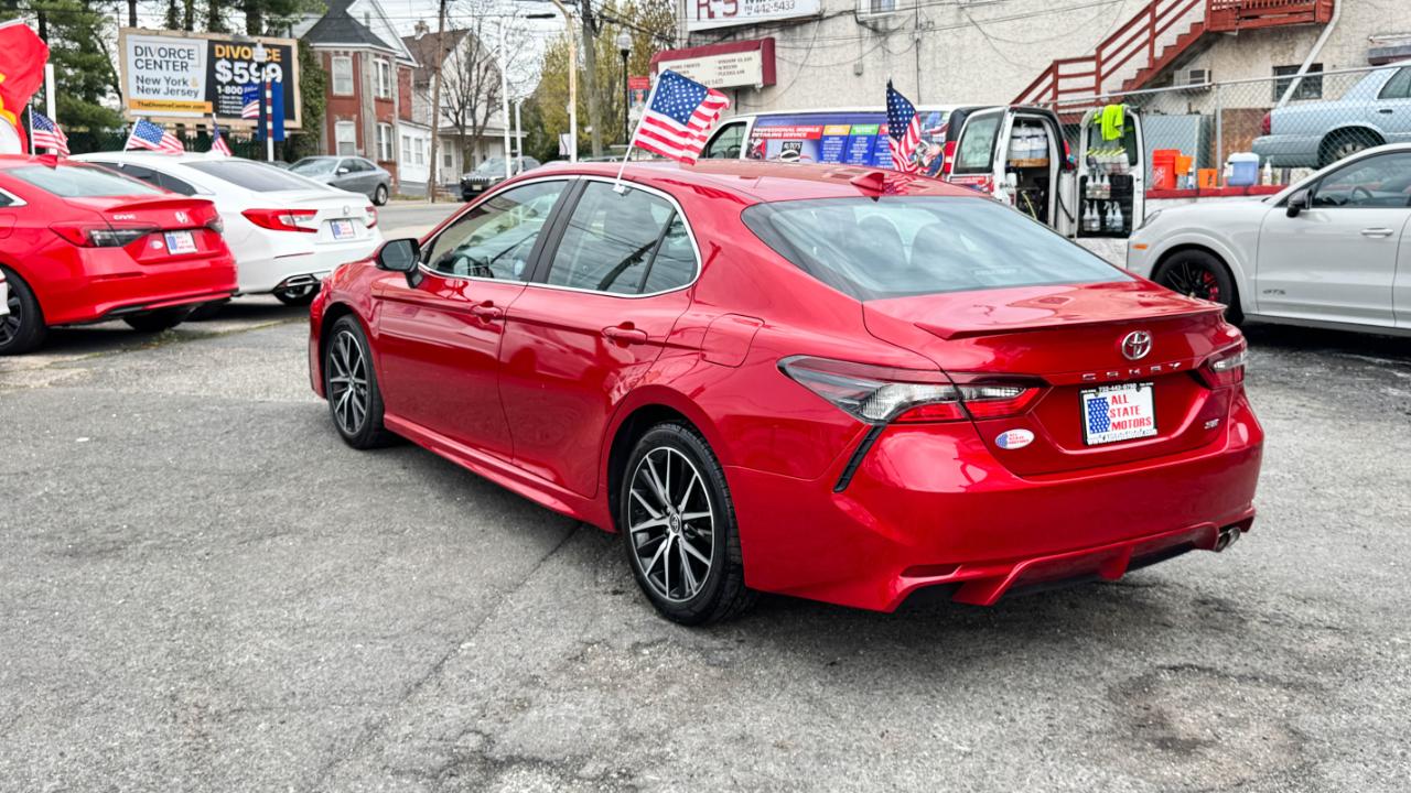 Toyota Camry SE Auto (Natl) 2023