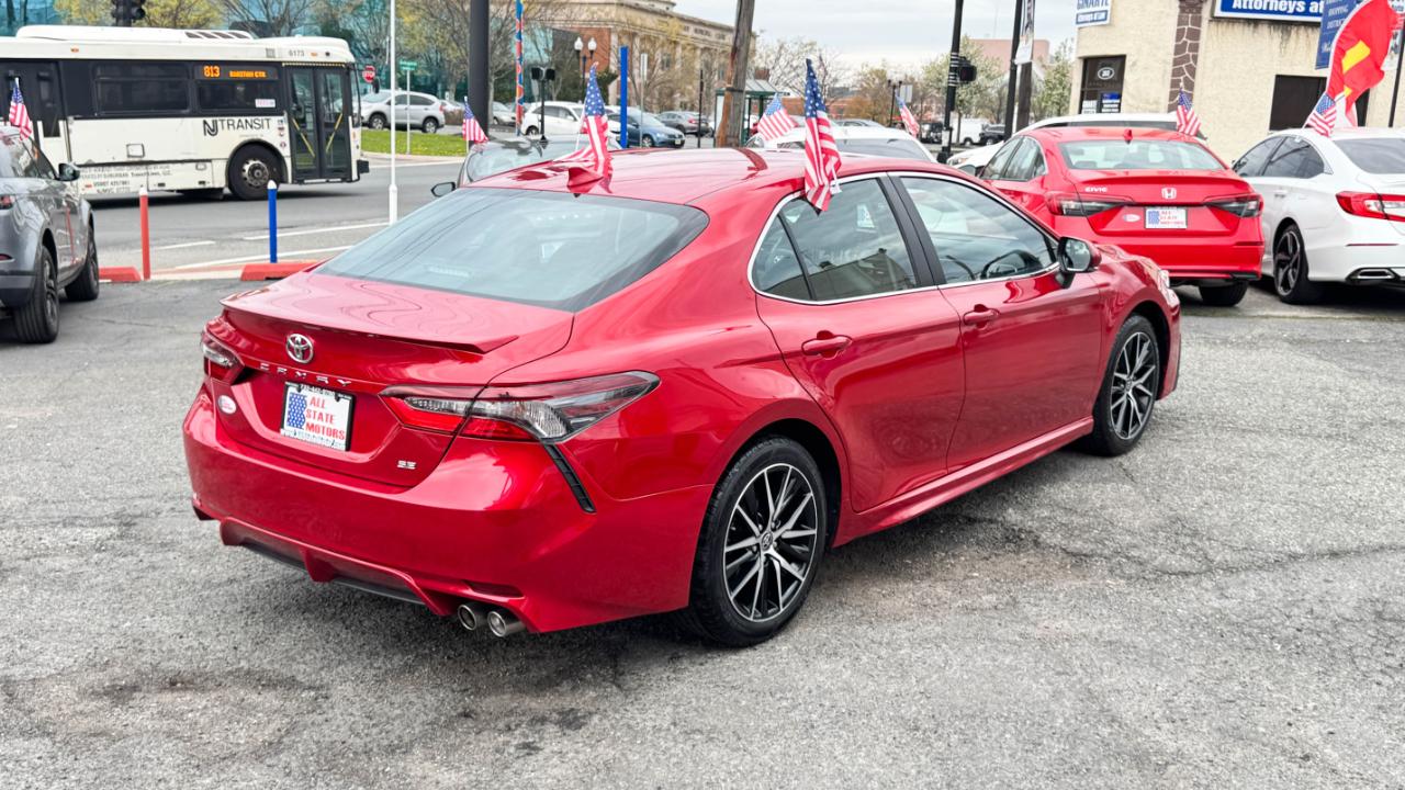 Toyota Camry SE Auto (Natl) 2023