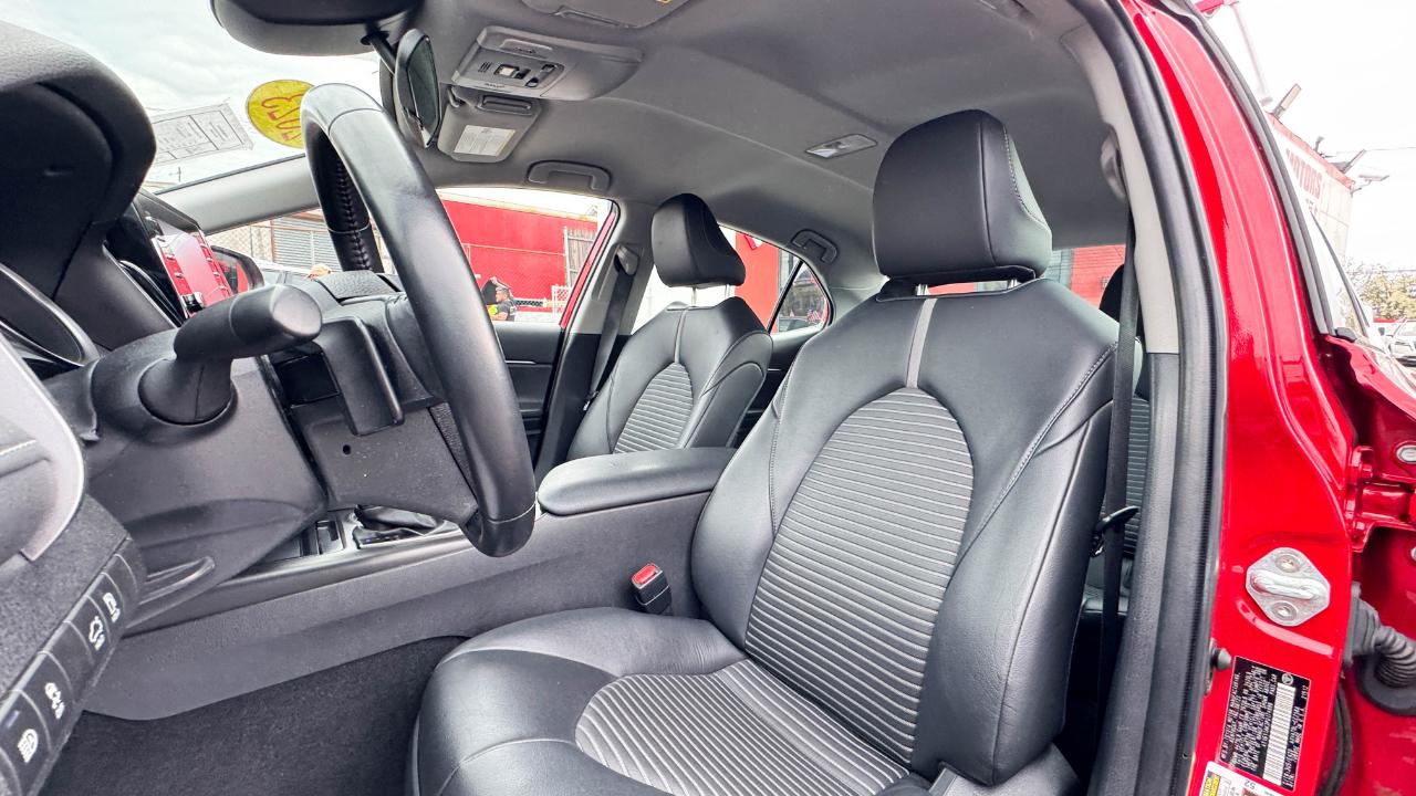 Toyota Camry SE Auto (Natl) 2023