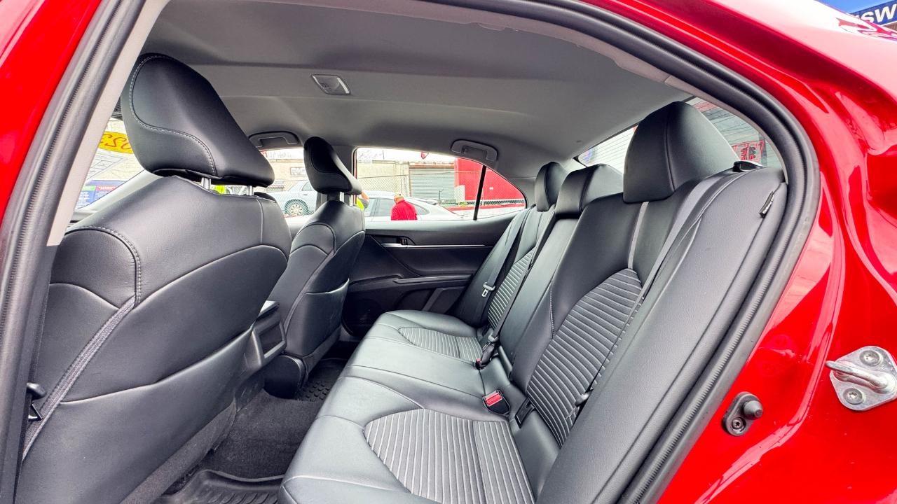 Toyota Camry SE Auto (Natl) 2023