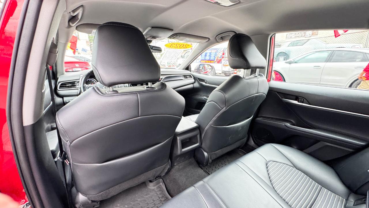 Toyota Camry SE Auto (Natl) 2023