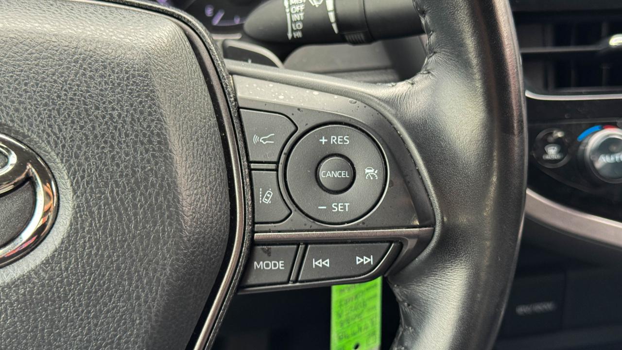 Toyota Camry SE Auto (Natl) 2023