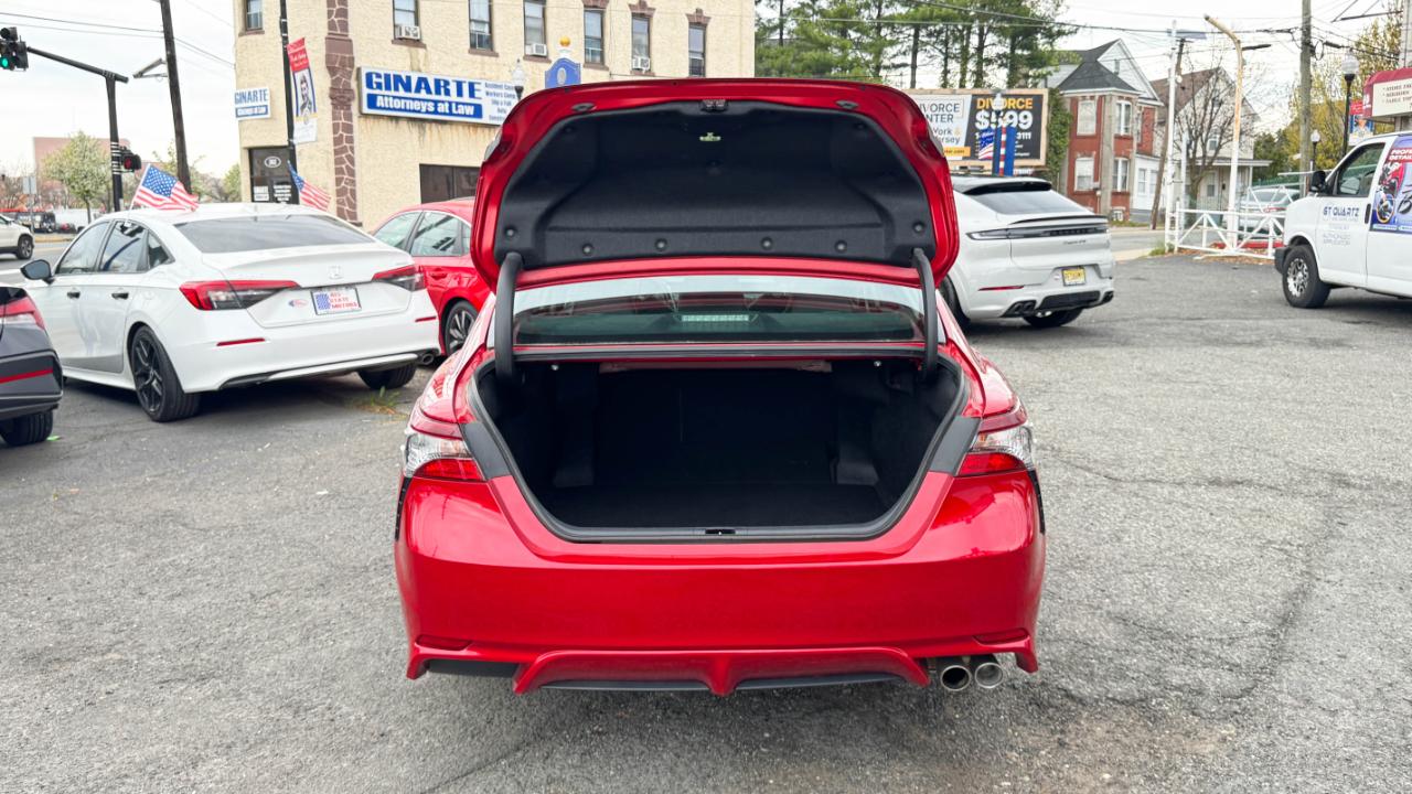 Toyota Camry SE Auto (Natl) 2023