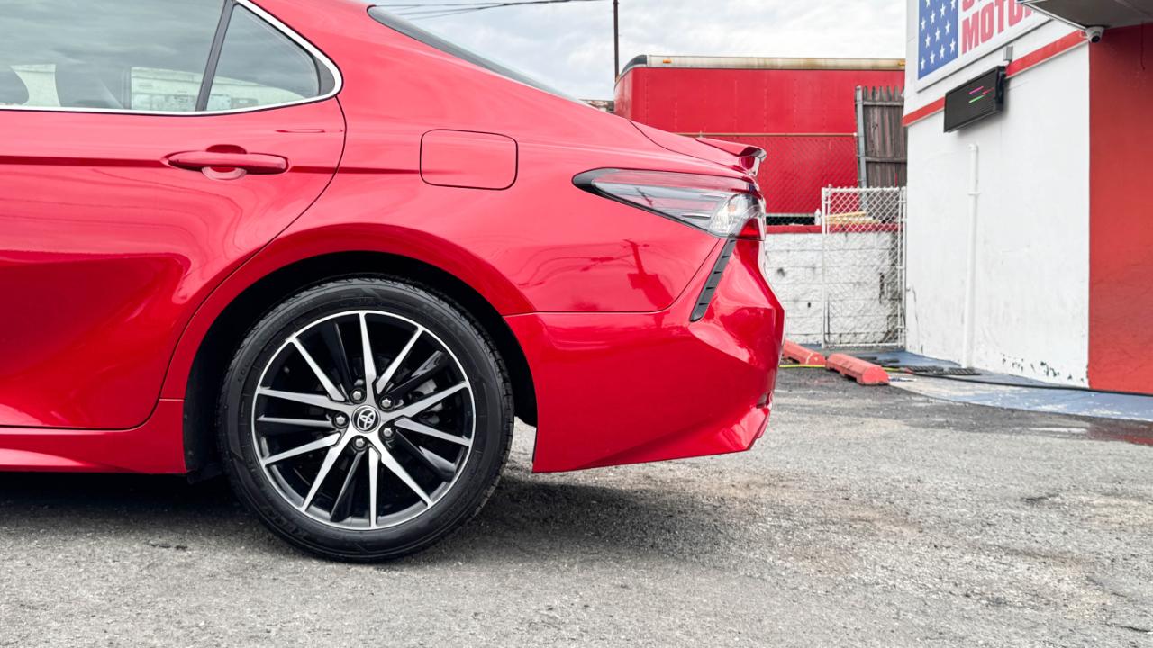 Toyota Camry SE Auto (Natl) 2023