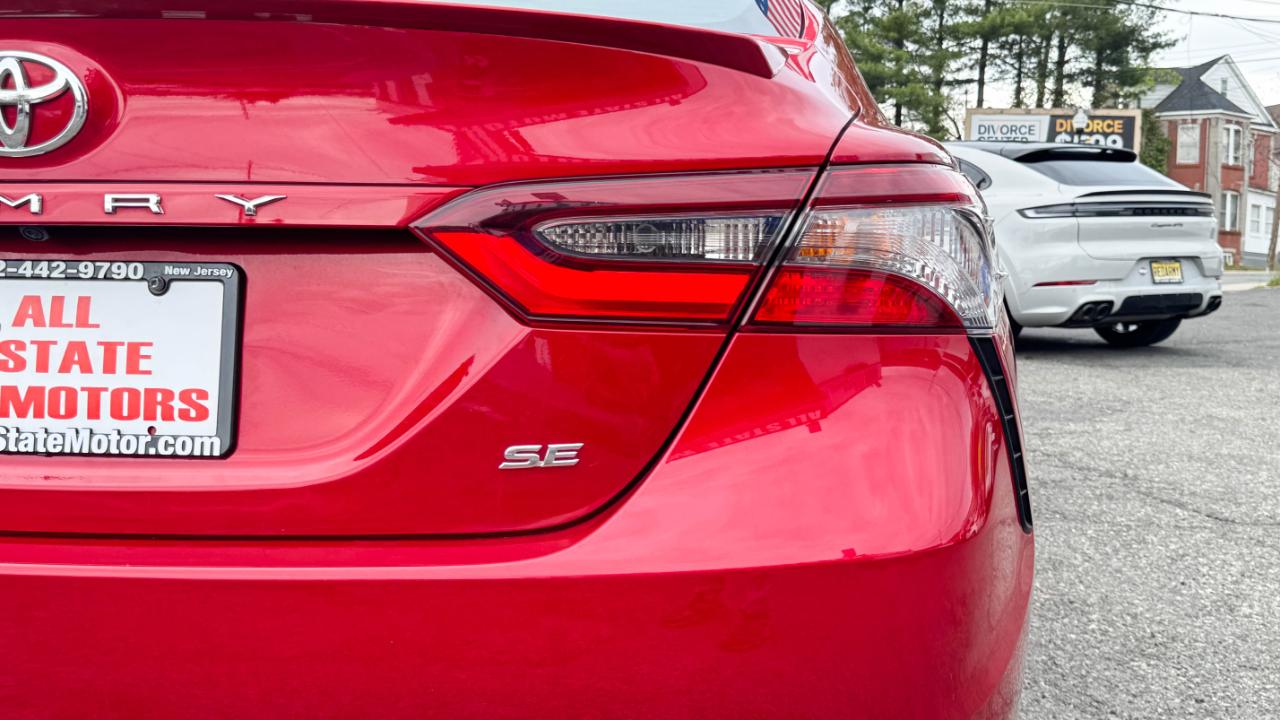 Toyota Camry SE Auto (Natl) 2023