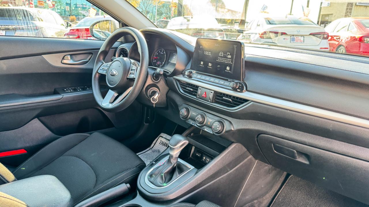 Kia Forte LXS IVT 2021