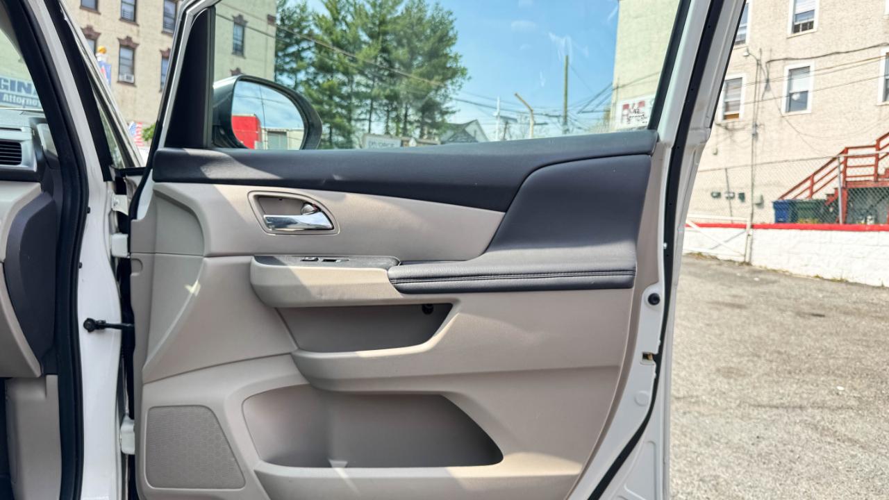 Honda Odyssey 5dr SE 2016