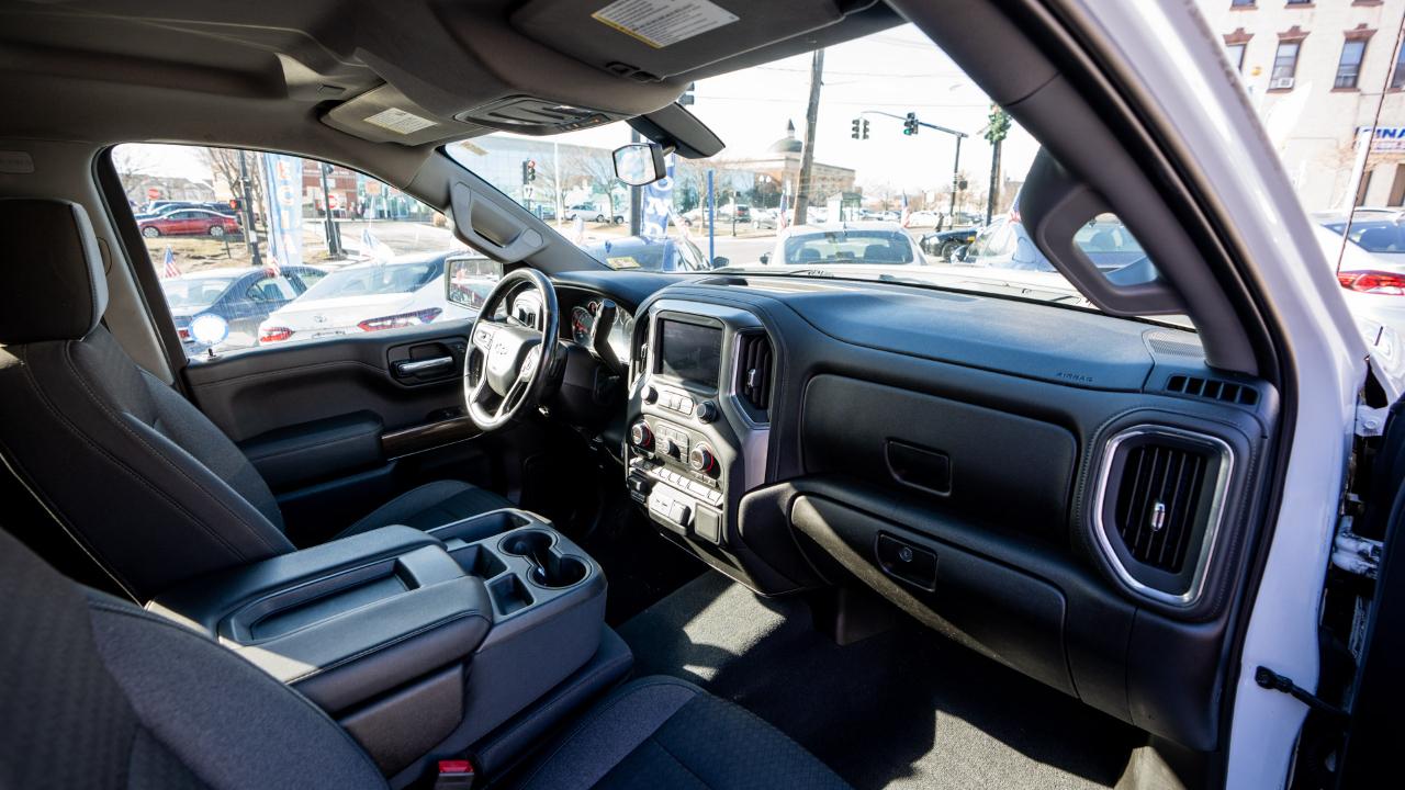 Chevrolet Silverado 1500 4WD Crew Cab 147" RST 2019