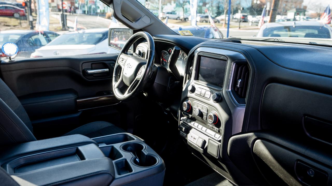 Chevrolet Silverado 1500 4WD Crew Cab 147" RST 2019