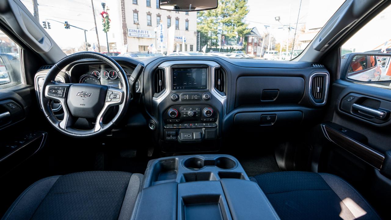 Chevrolet Silverado 1500 4WD Crew Cab 147" RST 2019