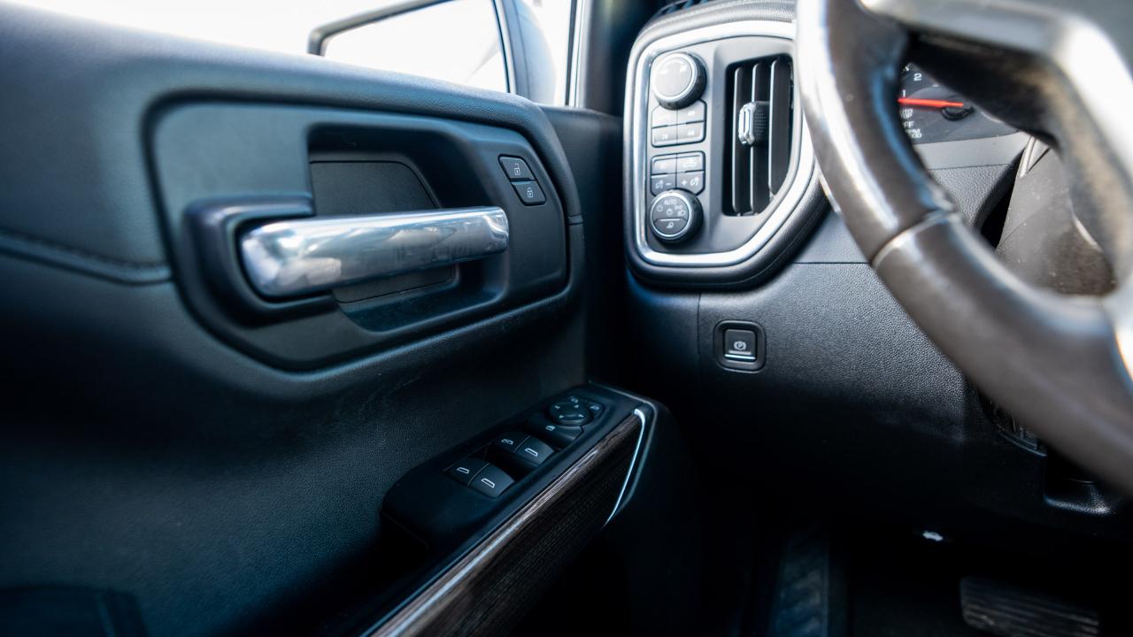 Chevrolet Silverado 1500 4WD Crew Cab 147" RST 2019