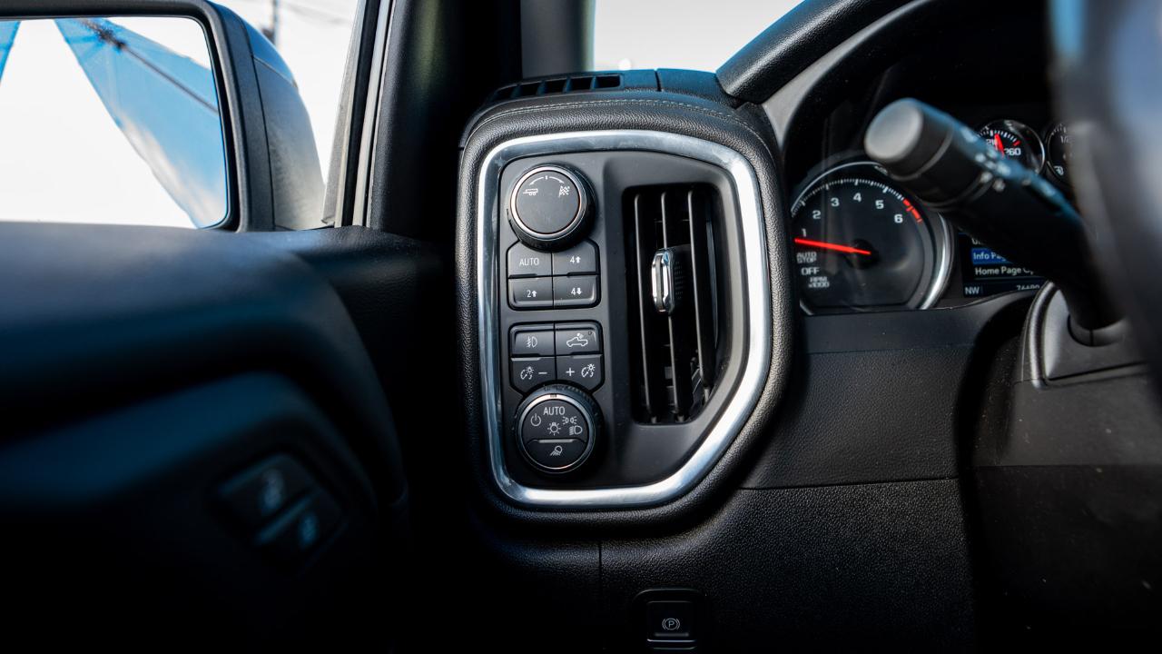 Chevrolet Silverado 1500 4WD Crew Cab 147" RST 2019