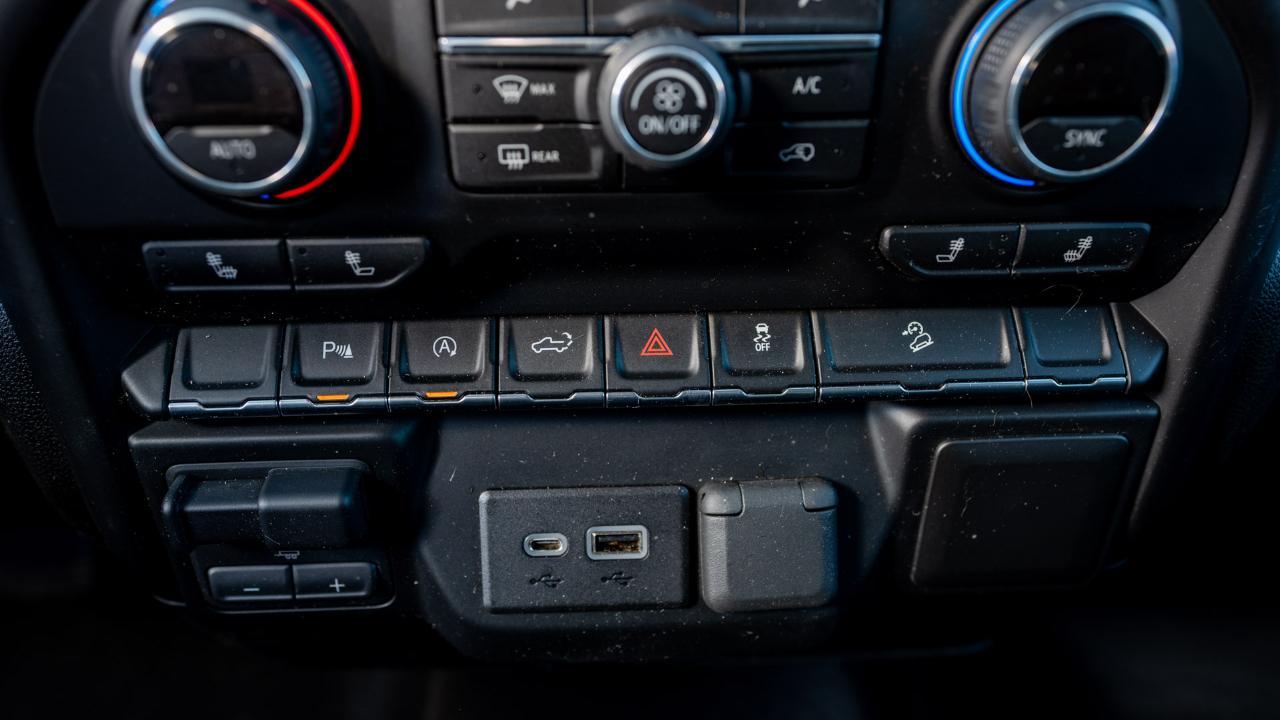 Chevrolet Silverado 1500 4WD Crew Cab 147" RST 2019