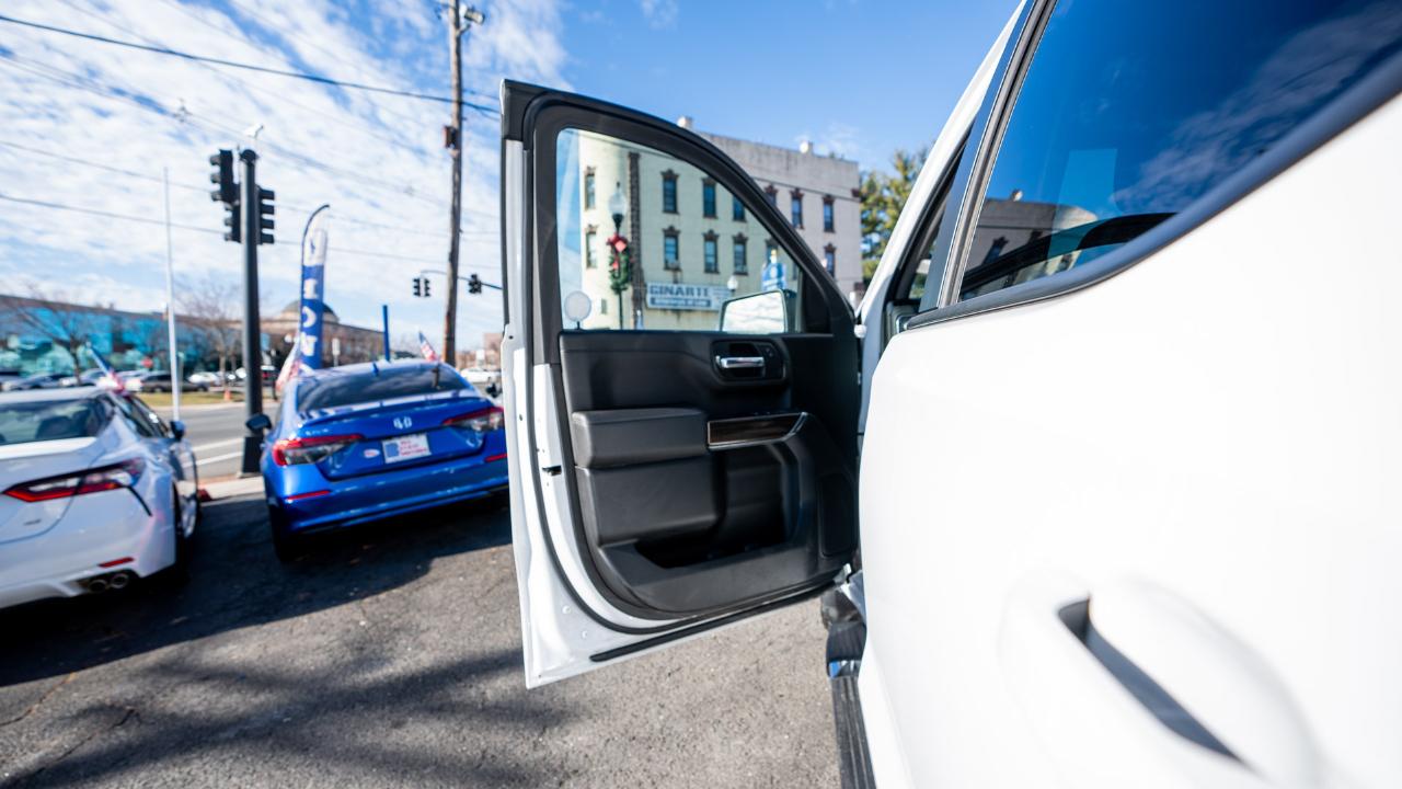 Chevrolet Silverado 1500 4WD Crew Cab 147" RST 2019