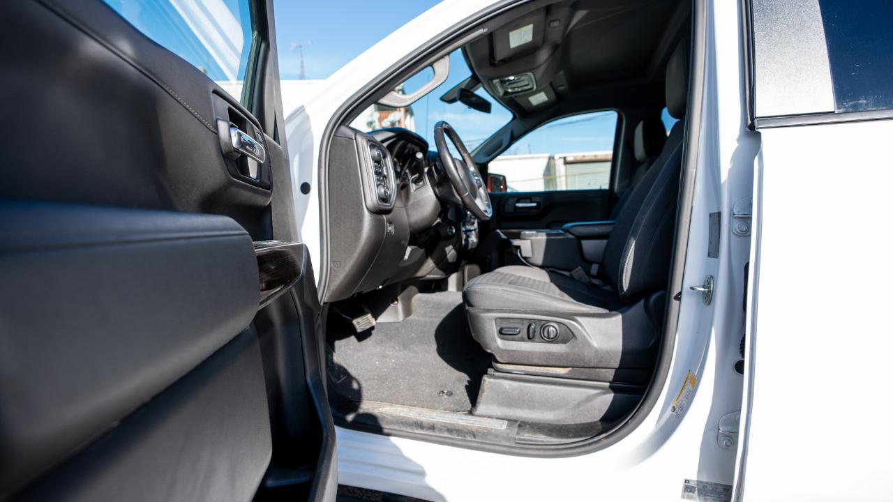 Chevrolet Silverado 1500 4WD Crew Cab 147" RST 2019