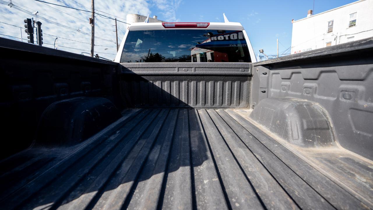 Chevrolet Silverado 1500 4WD Crew Cab 147" RST 2019