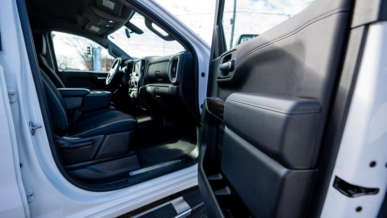 Chevrolet Silverado 1500 4WD Crew Cab 147" RST 2019