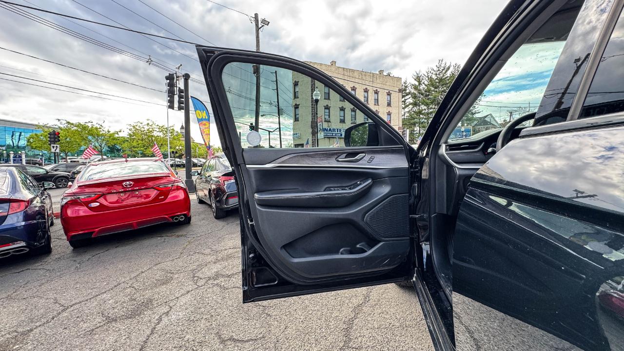 Jeep Grand Cherokee Limited 4x4 2023