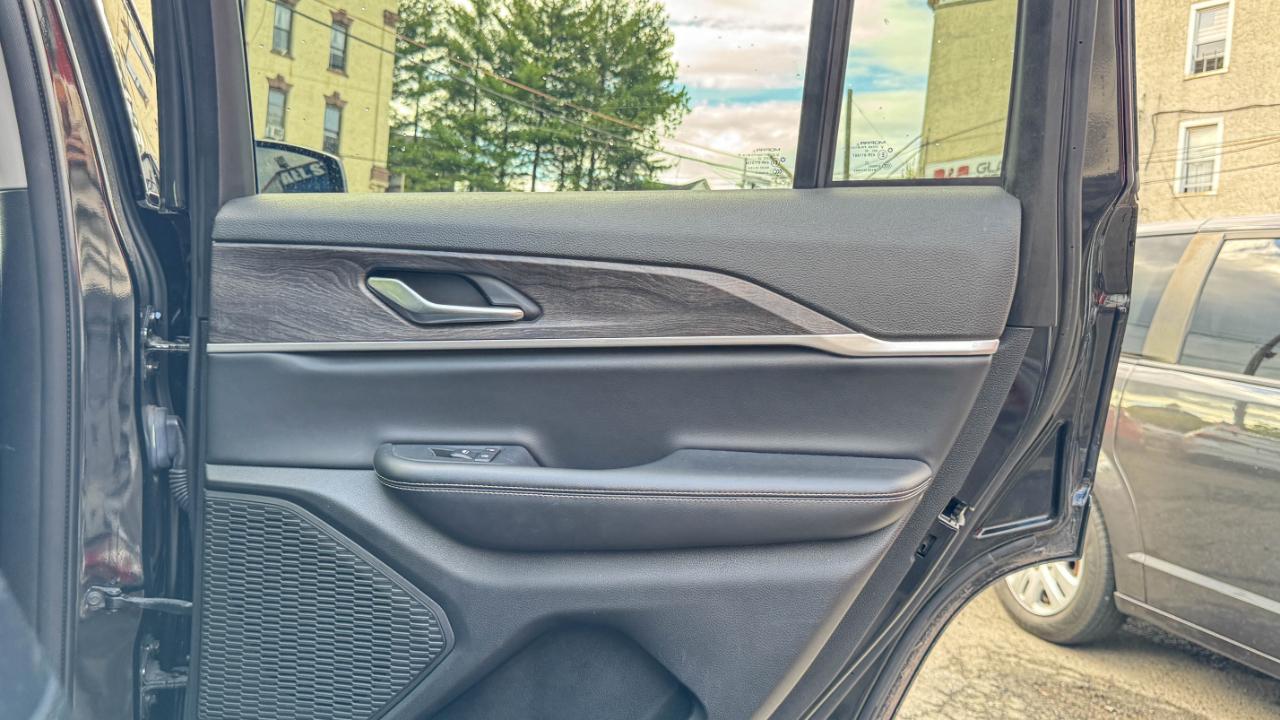 Jeep Grand Cherokee Limited 4x4 2023