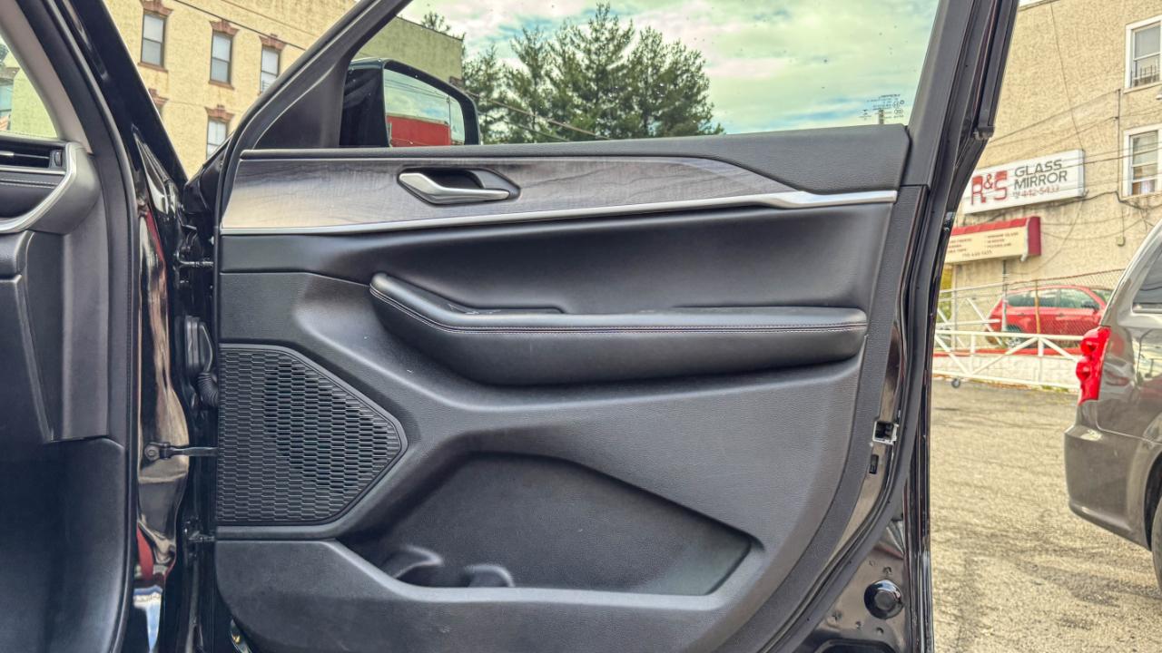 Jeep Grand Cherokee Limited 4x4 2023