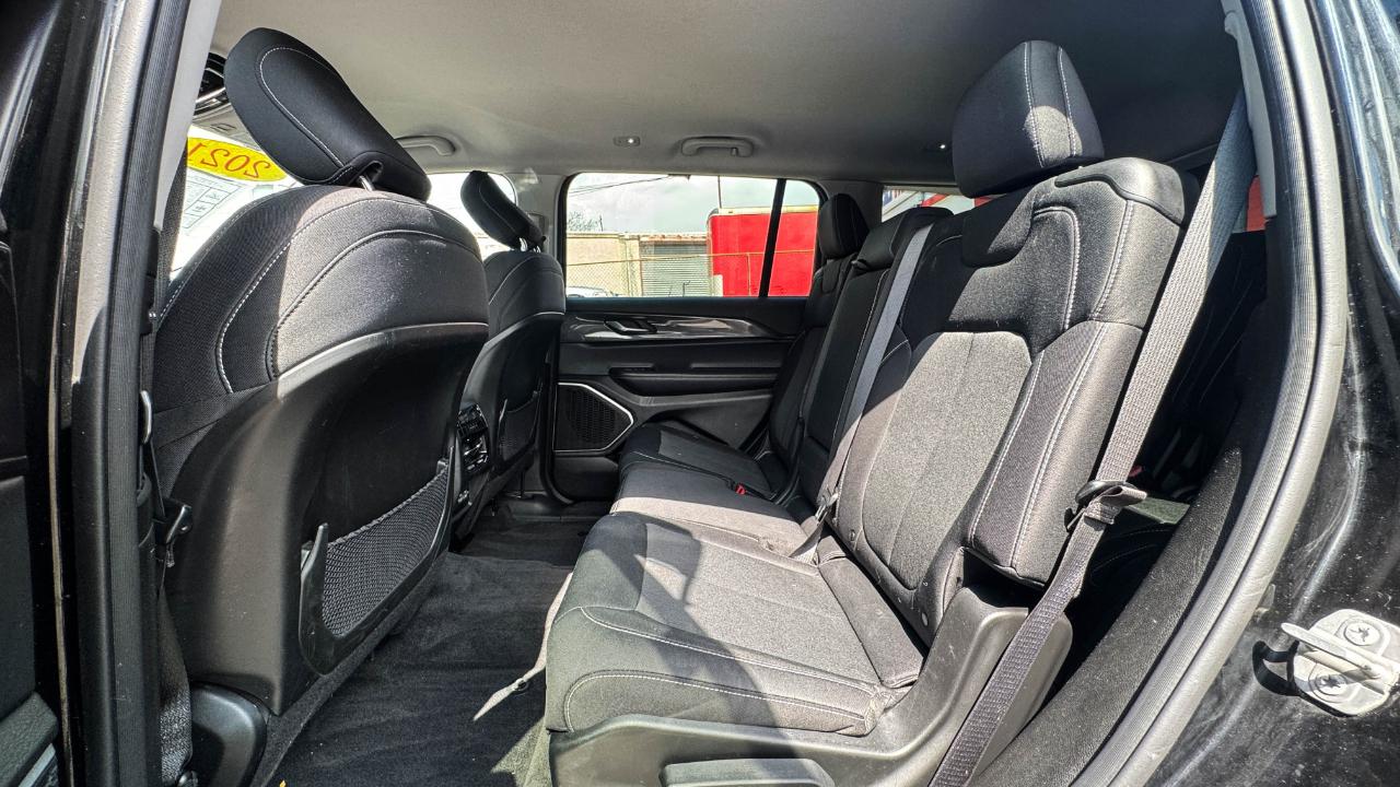 Jeep Grand Cherokee L Laredo 4x4 2021