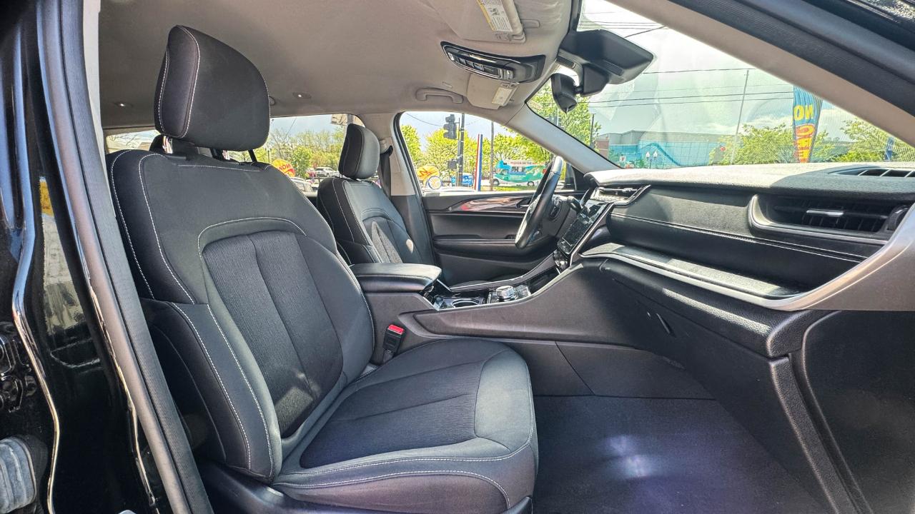 Jeep Grand Cherokee L Laredo 4x4 2021