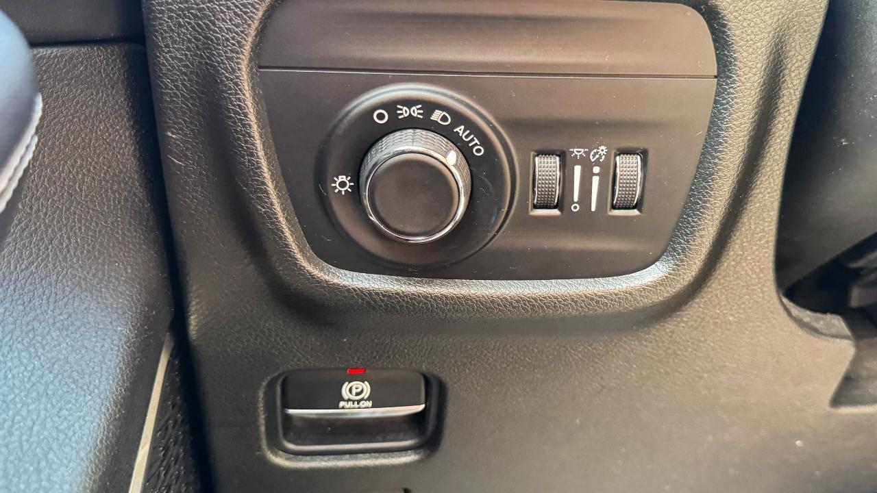 Jeep Grand Cherokee L Laredo 4x4 2021