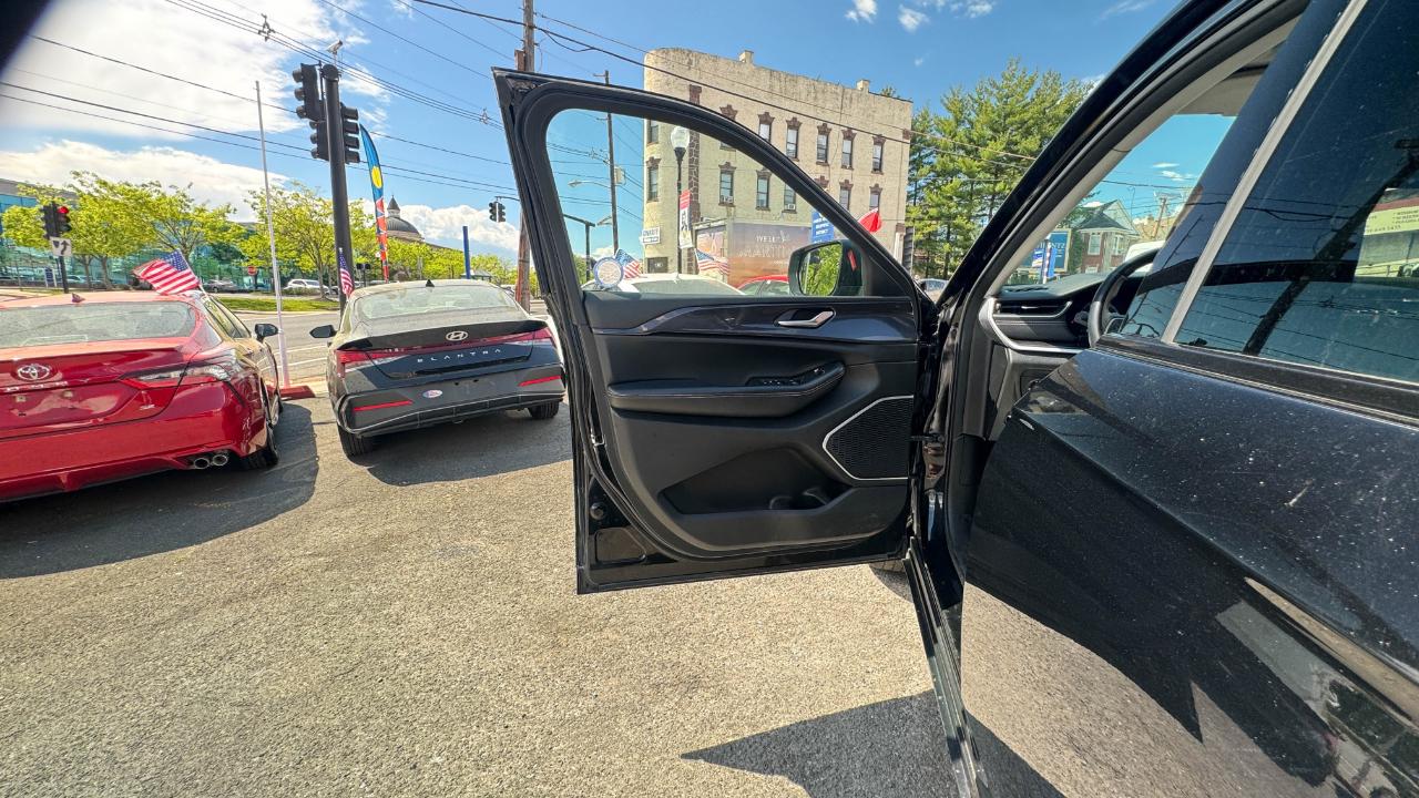 Jeep Grand Cherokee L Laredo 4x4 2021