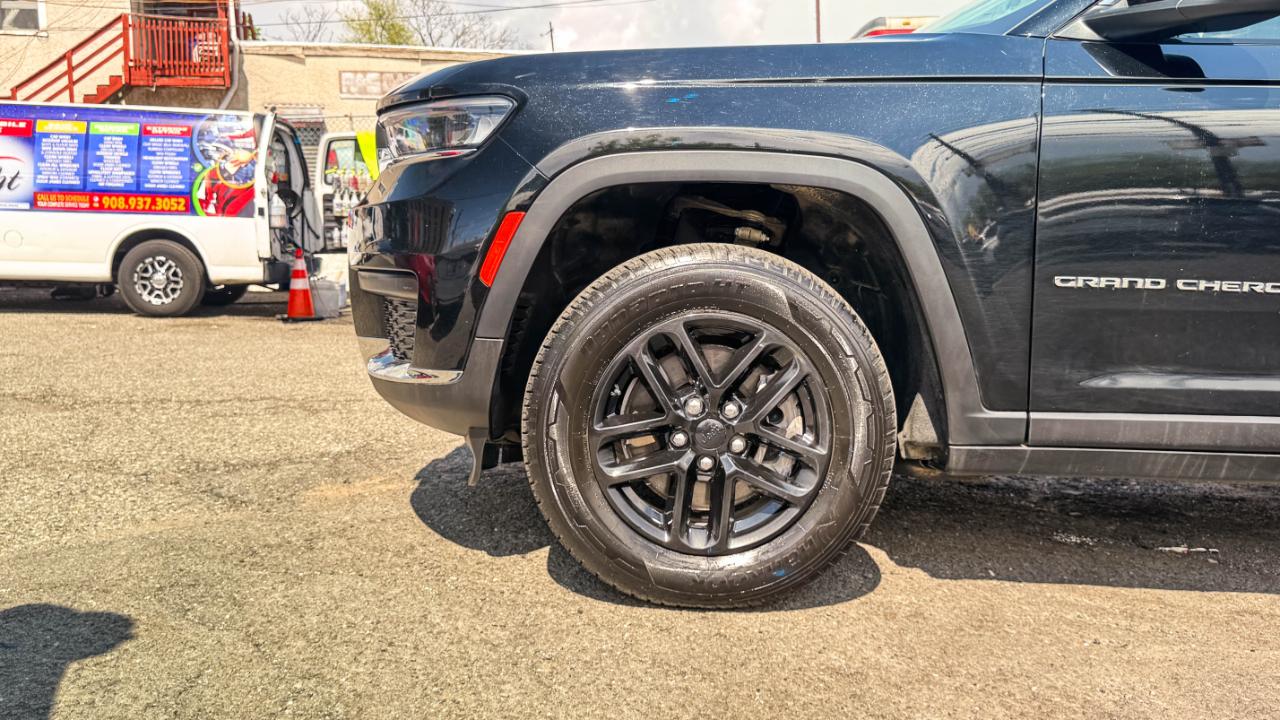 Jeep Grand Cherokee L Laredo 4x4 2021