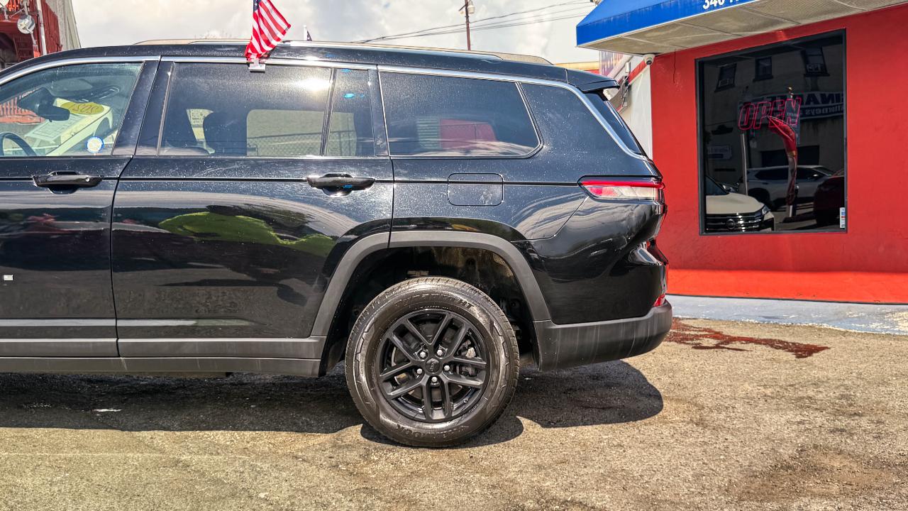 Jeep Grand Cherokee L Laredo 4x4 2021