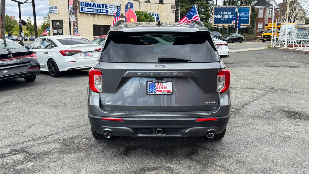 Ford Explorer XLT 4WD 2023