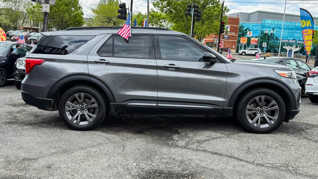 Ford Explorer XLT 4WD 2023