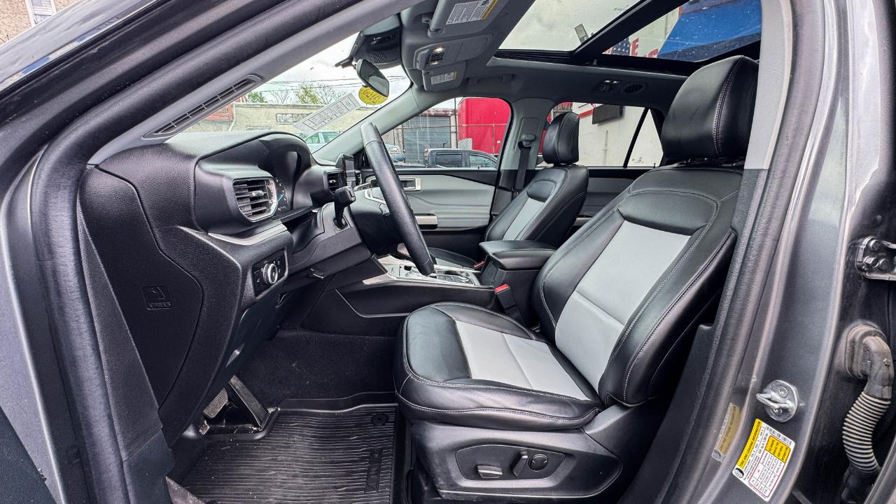 Ford Explorer XLT 4WD 2023